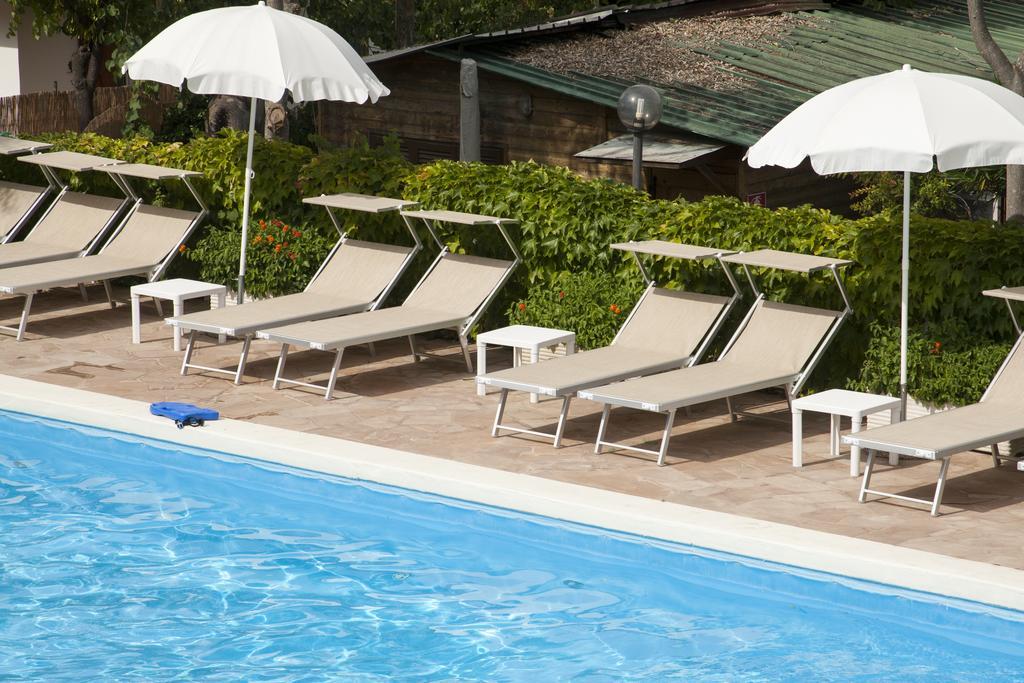 Il Frantoio Camping サン・バルトロメーオ・アル・マーレ エクステリア 写真